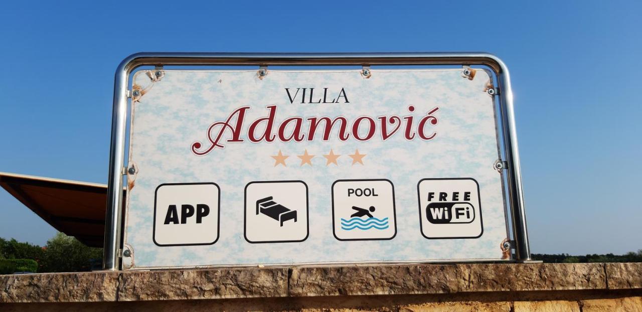 אומאג Apartments & Rooms Villa Adamovic מראה חיצוני תמונה